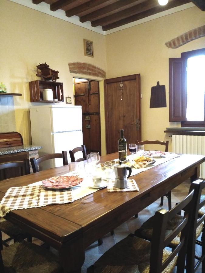 Podere Il Leccione Palaia Bagian luar foto