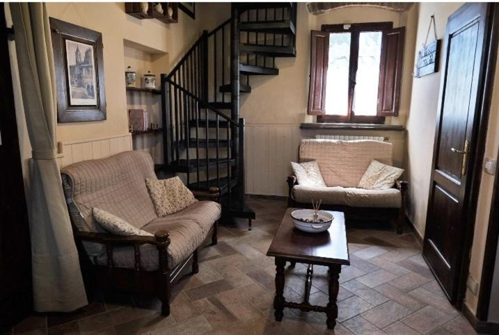 Podere Il Leccione Palaia Bagian luar foto