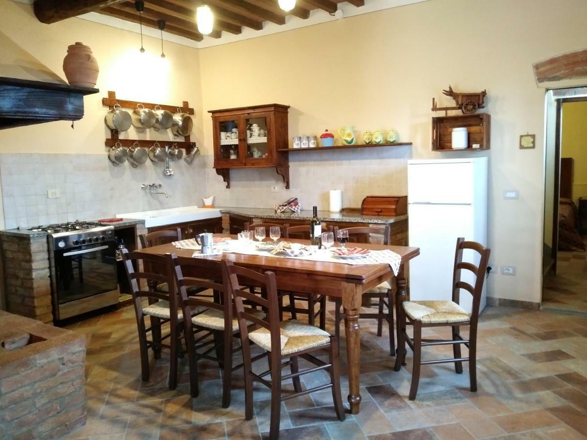 Podere Il Leccione Palaia Bagian luar foto
